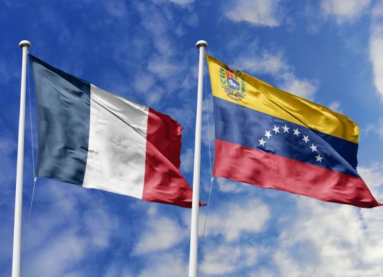 Drapeaux France et Venezuela