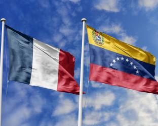 Drapeaux France et Venezuela